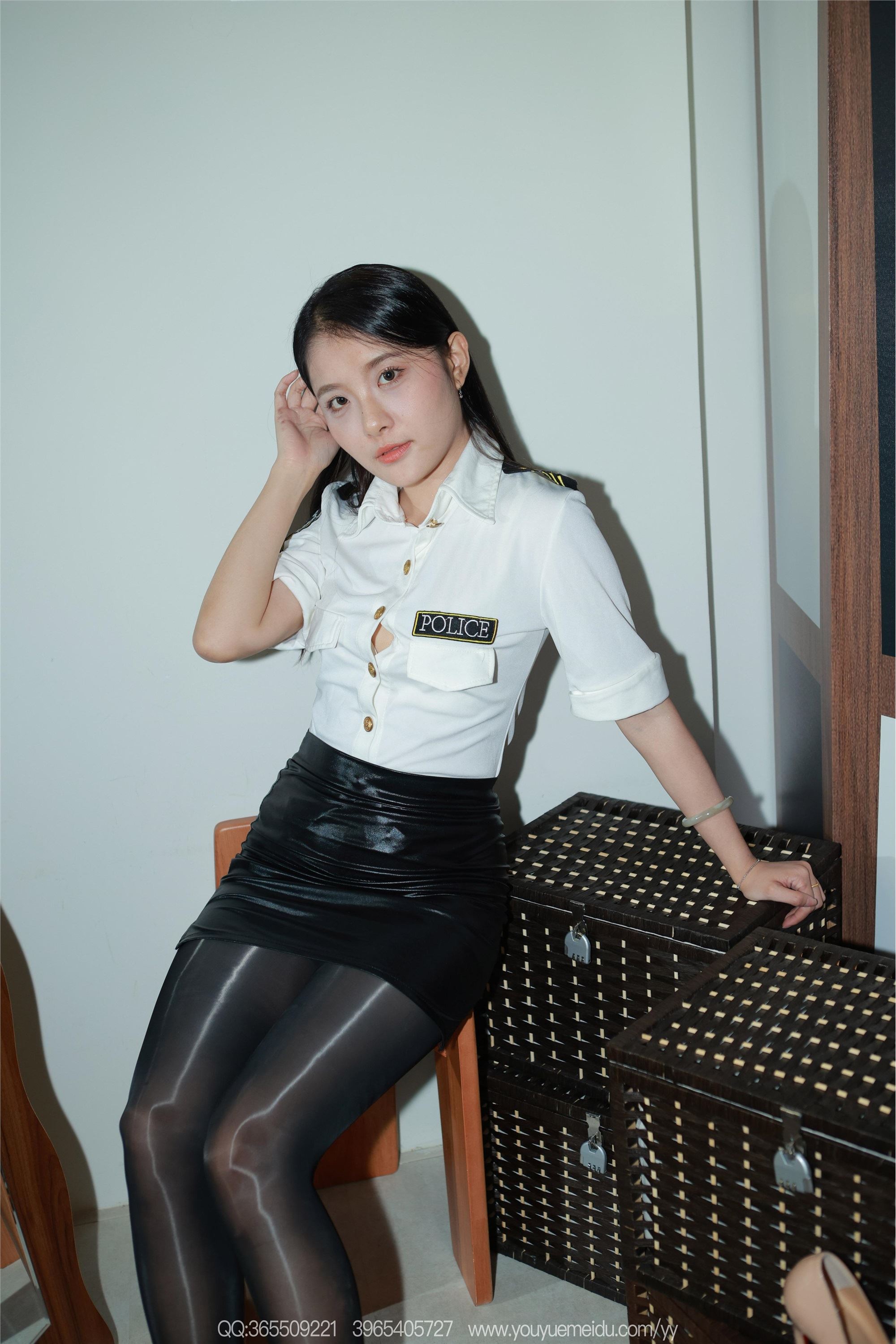 IESS异思趣向 - 模特：婉萍《油亮丝制服（上）》